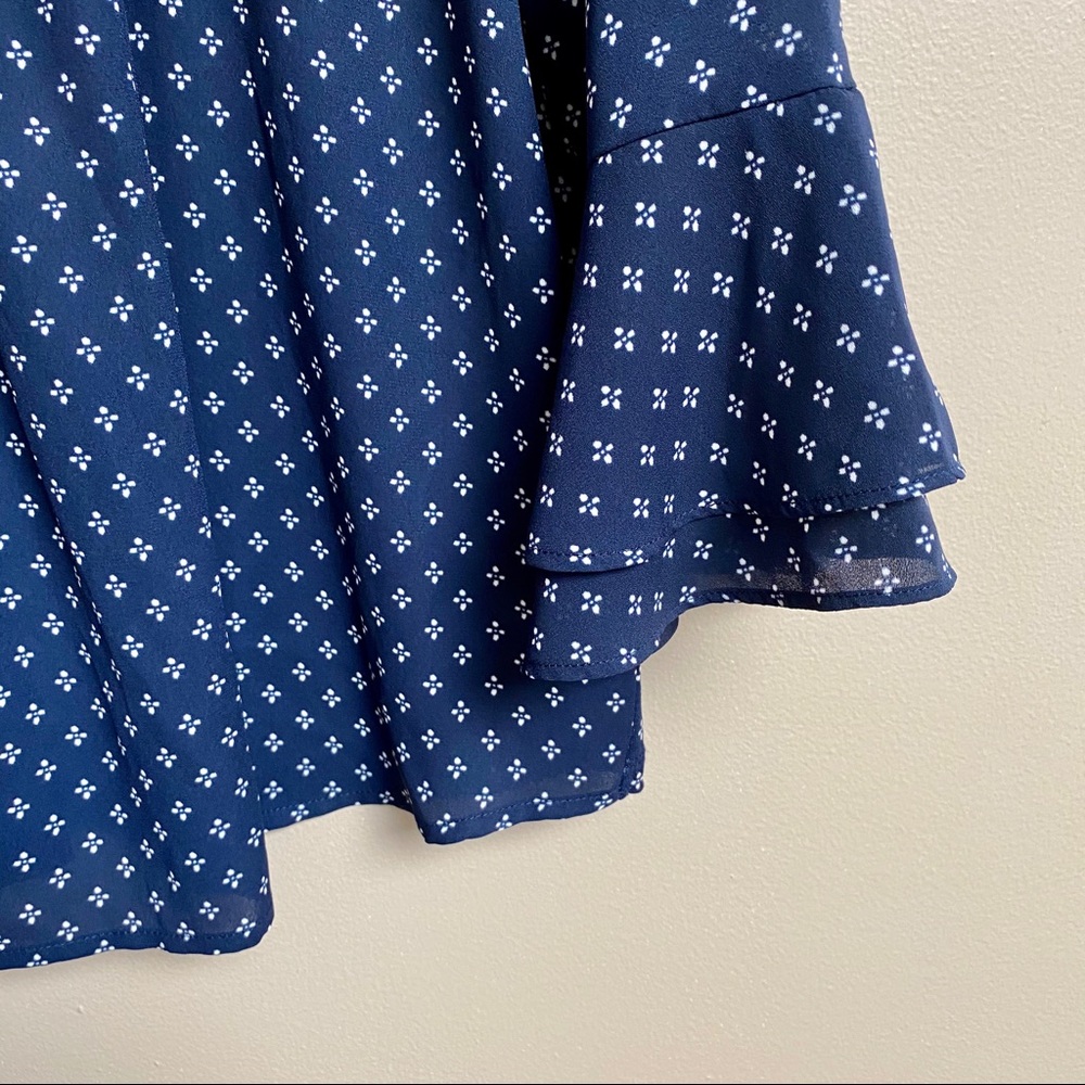 Charter Club navy blouse in white abstract print - Picture 4 of 6